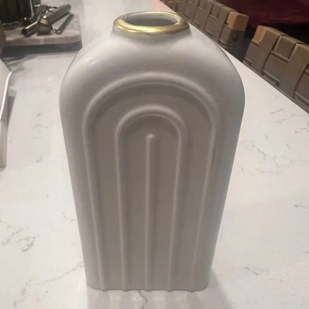 Arch Vase
